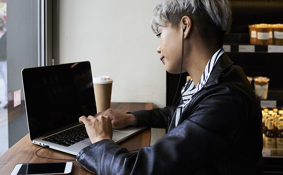 JBL Tune 305C USB Compatible avec les périphériques USB-C - Image