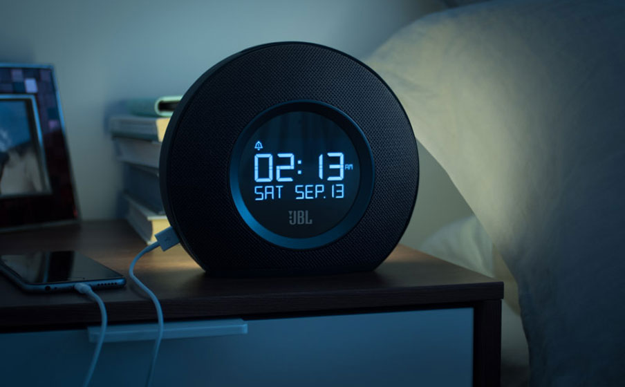 https://fr.jbl.com/on/demandware.static/-/Sites-masterCatalog_Harman/default/dw31ec3778/pdp/JBL_Horizon_night.jpg