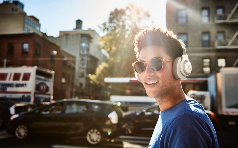 https://fr.jbl.com/on/demandware.static/-/Sites-masterCatalog_Harman/default/dw7ef52a0c/pdp/active-noise-featuure02.png
